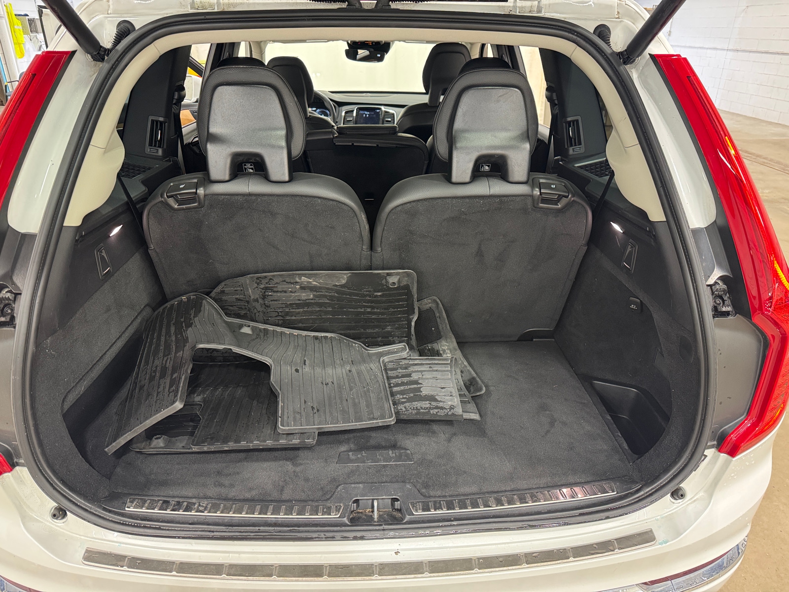 Thumbnail: 2021 Volvo XC90 - 6