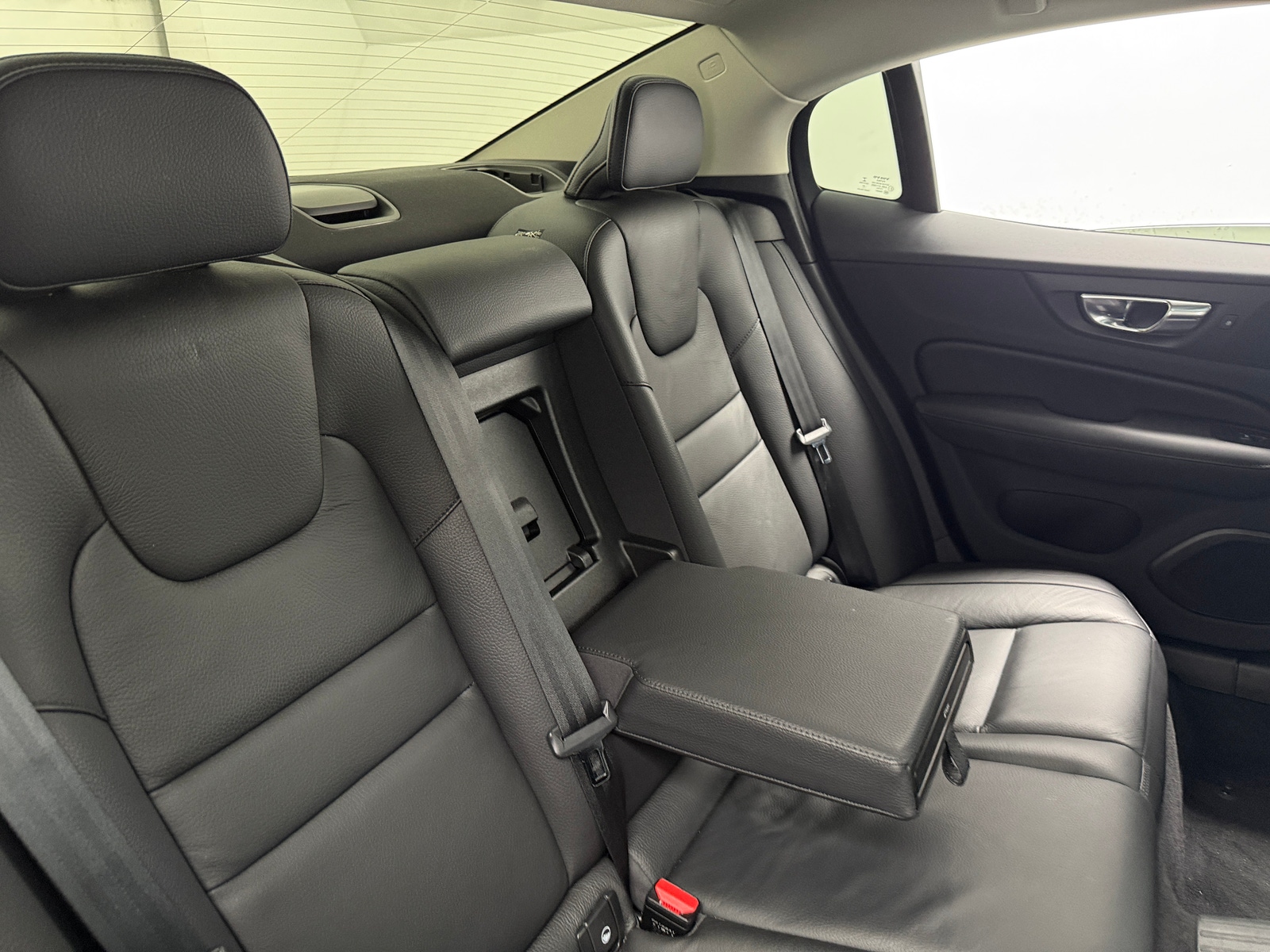 Thumbnail: 2023 Volvo S60 - 5