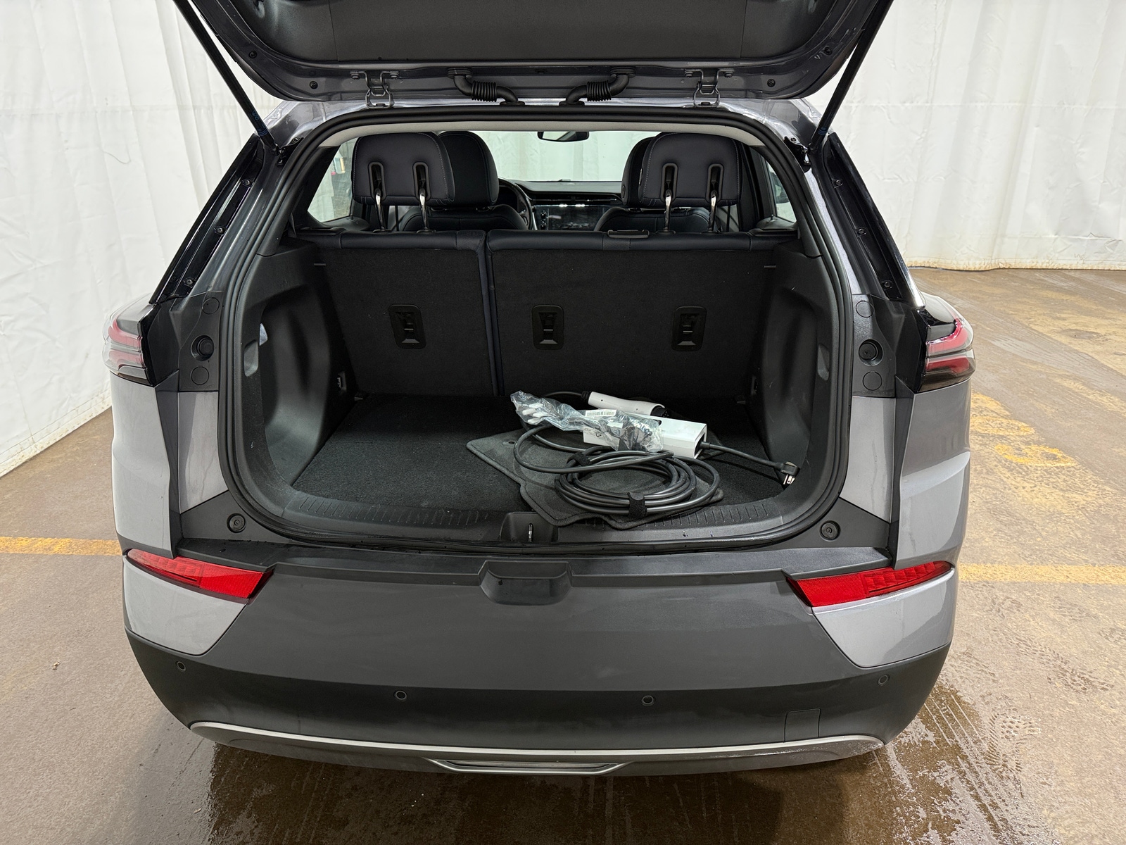 Thumbnail: 2023 Chevrolet Bolt EUV - 7