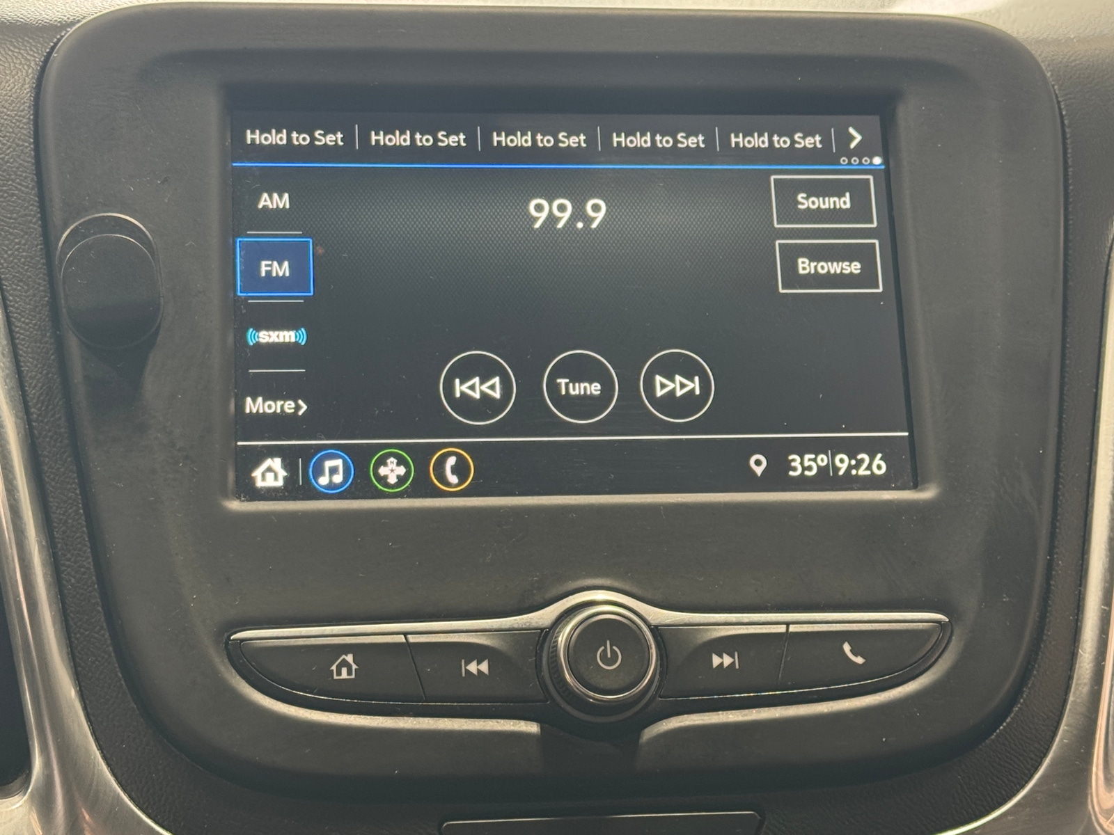 Thumbnail: 2019 Chevrolet Equinox - 4