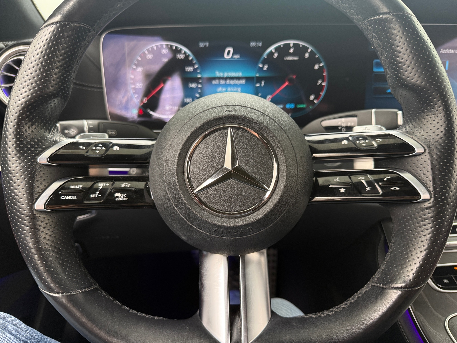 Thumbnail: 2021 Mercedes-Benz E-Class - 3