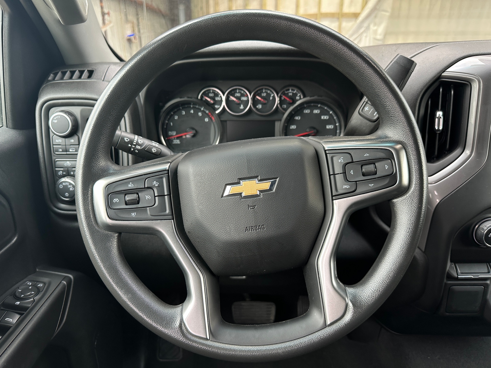 Thumbnail: 2022 Chevrolet Silverado 1500 - 5