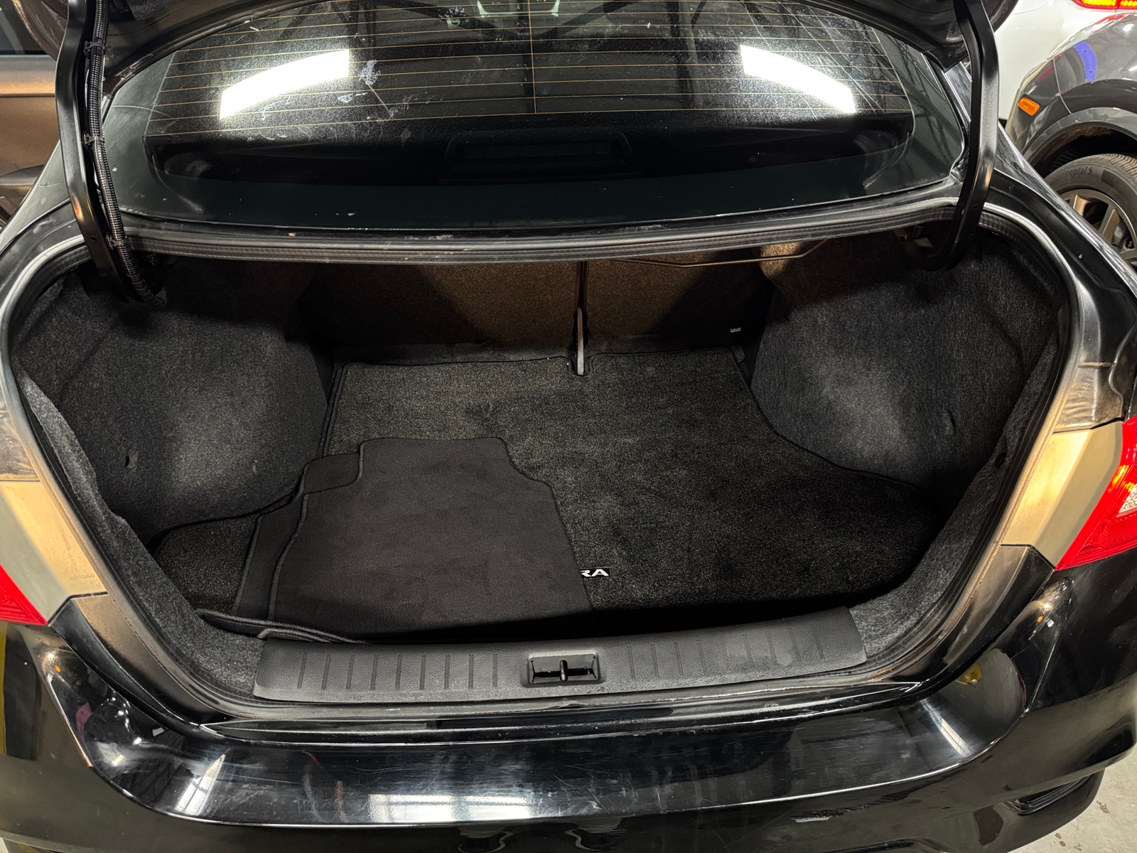 Thumbnail: 2019 Nissan Sentra - 7