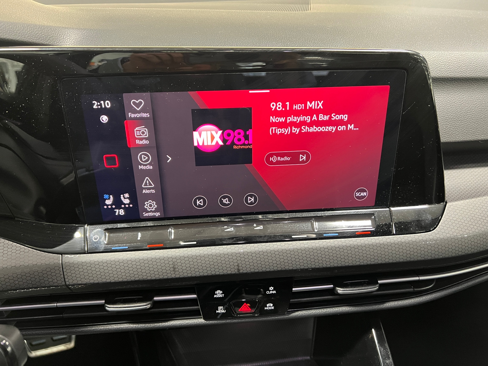 Thumbnail: 2024 Volkswagen Golf - 4