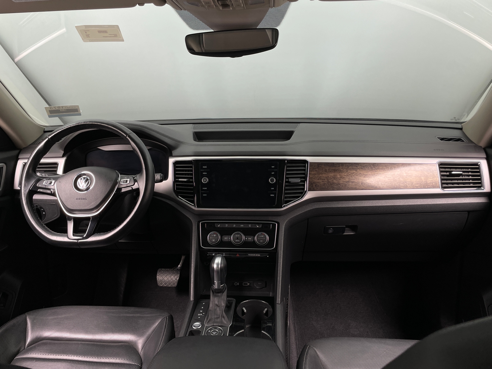 Thumbnail: 2018 Volkswagen Atlas - 2