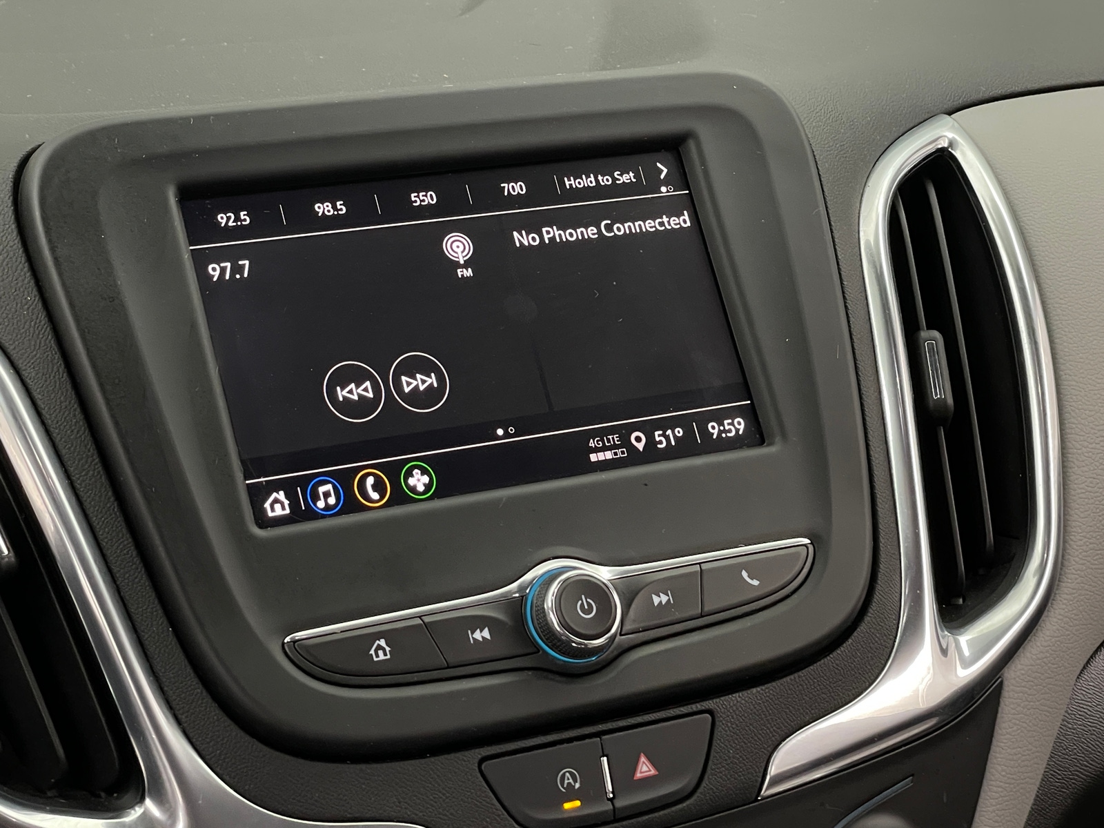 Thumbnail: 2022 Chevrolet Equinox - 4