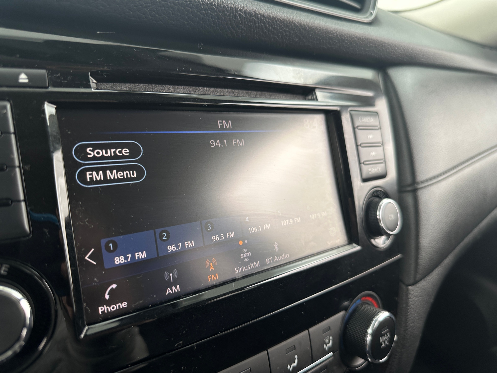 Thumbnail: 2019 Nissan Rogue - 4