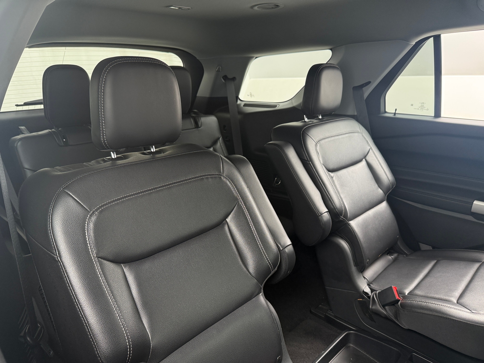 Thumbnail: 2021 Ford Explorer - 6