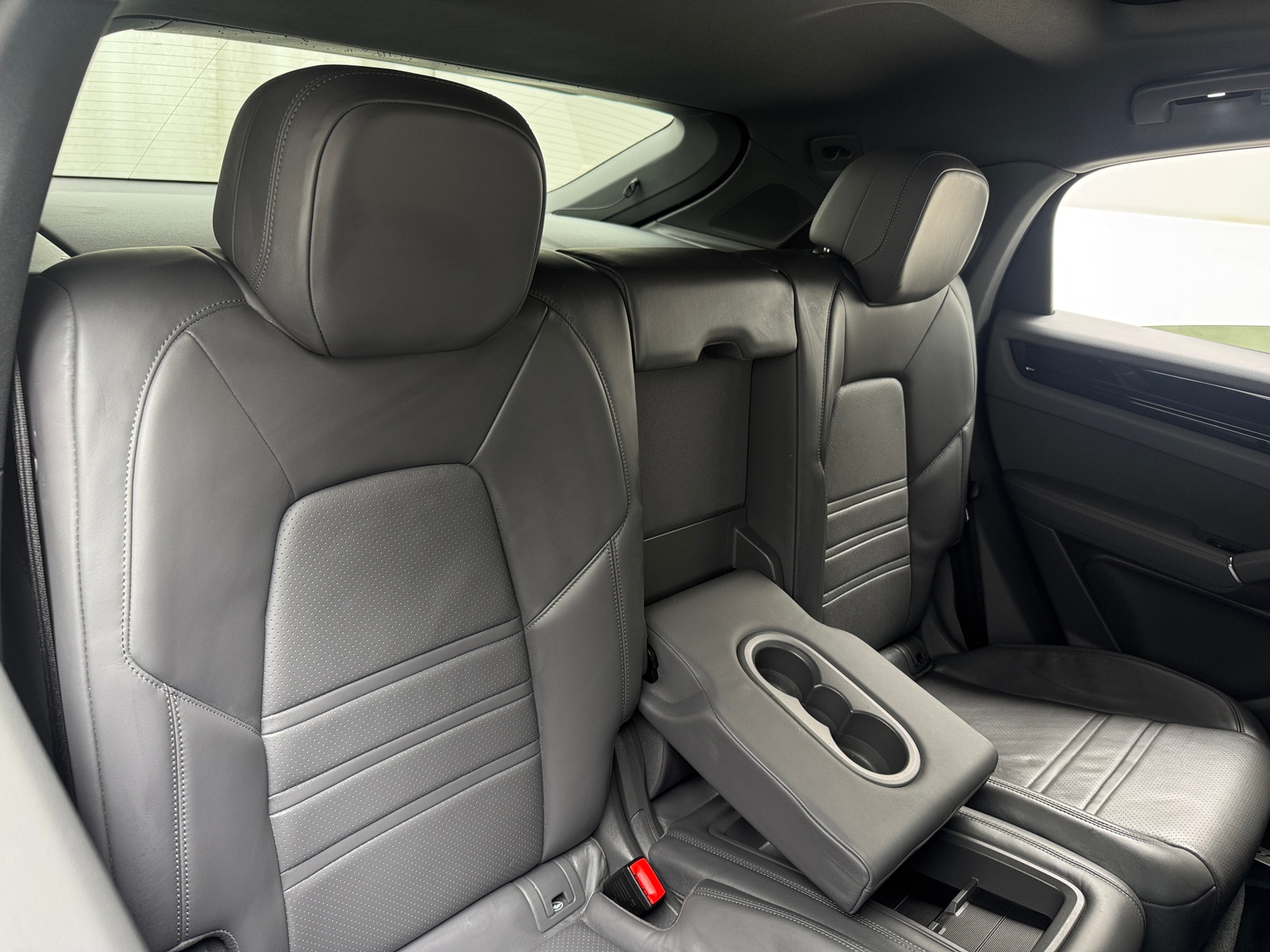 Thumbnail: 2022 Porsche  - 5