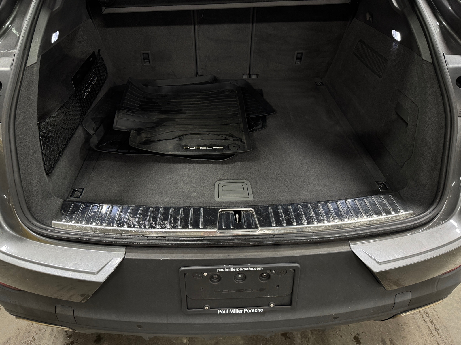 Thumbnail: 2022 Porsche  - 6