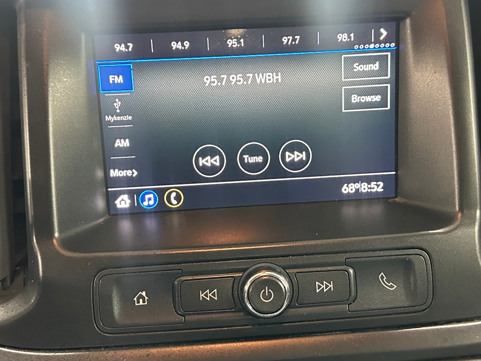 Thumbnail: 2020 Chevrolet Colorado - 4