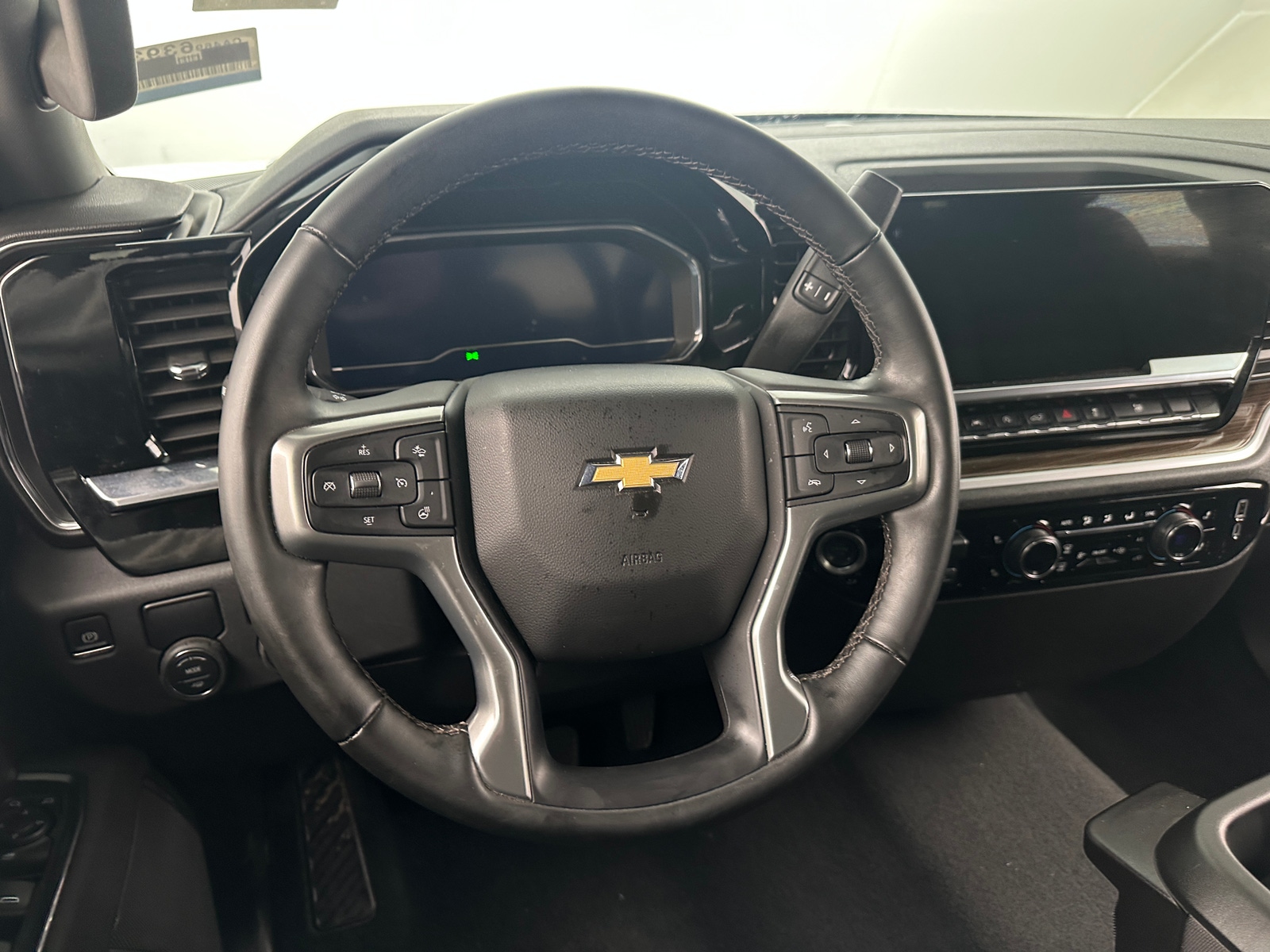 Thumbnail: 2025 Chevrolet Silverado 1500 - 5