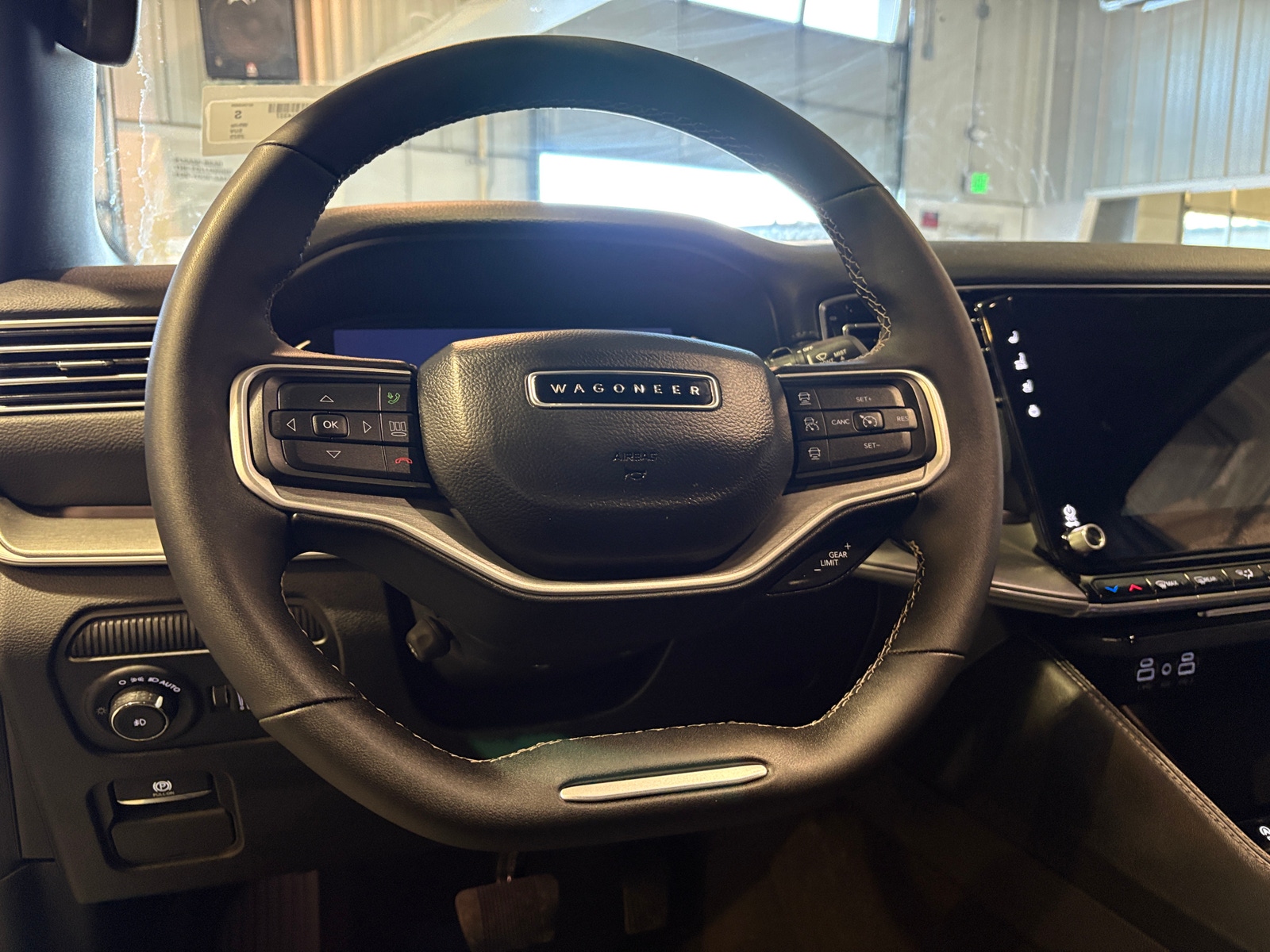 Thumbnail: 2025 Jeep Wagoneer - 4