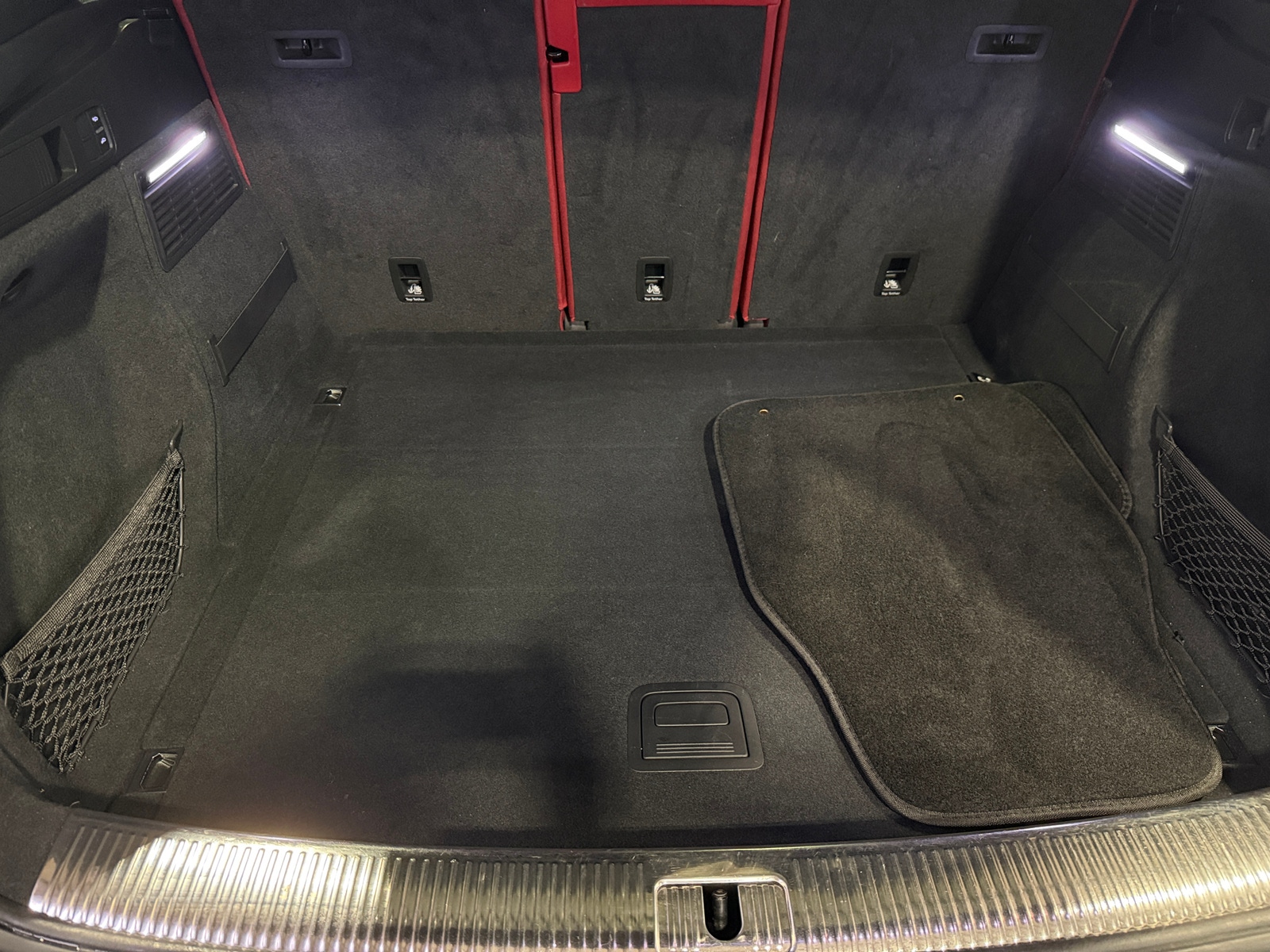 Thumbnail: 2018 Audi SQ5 - 6