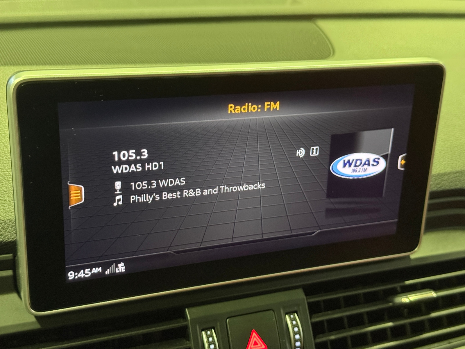 Thumbnail: 2018 Audi SQ5 - 3