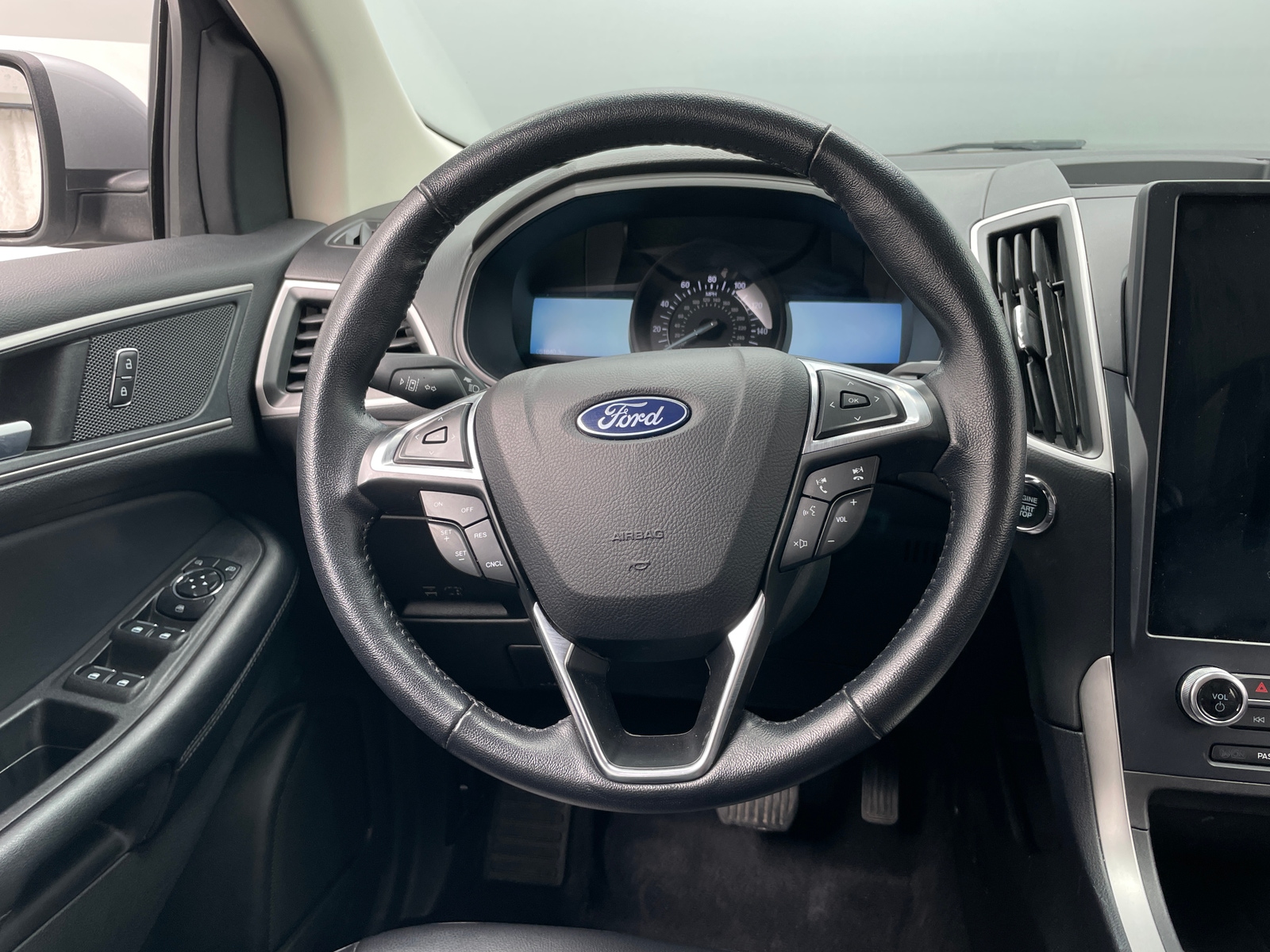 Thumbnail: 2023 Ford Edge - 4
