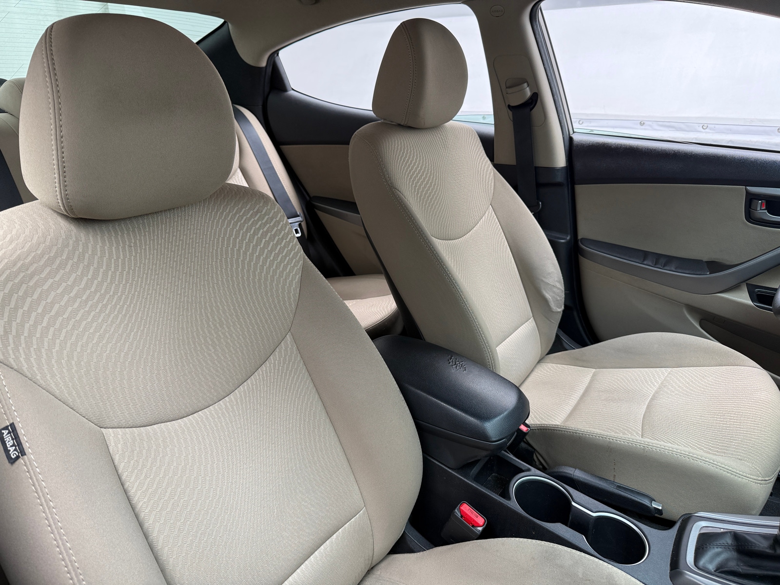 Thumbnail: 2015 Hyundai Elantra - 2