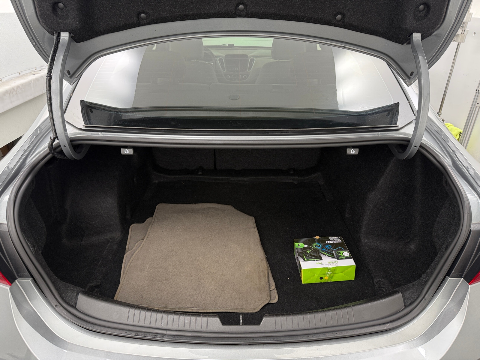 Thumbnail: 2023 Chevrolet Malibu - 7