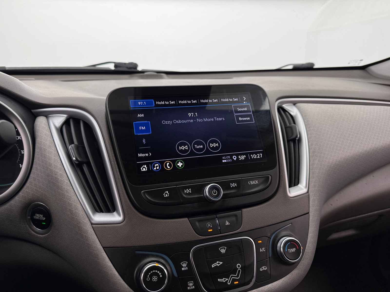 Thumbnail: 2023 Chevrolet Malibu - 4