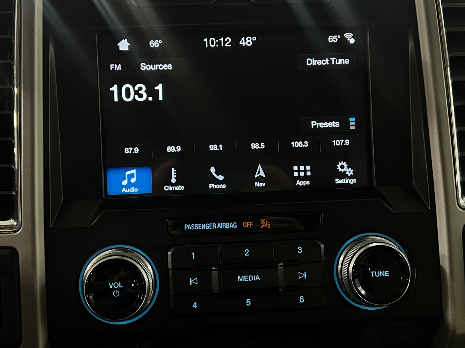 Thumbnail: 2017 Ford Econoline - 3