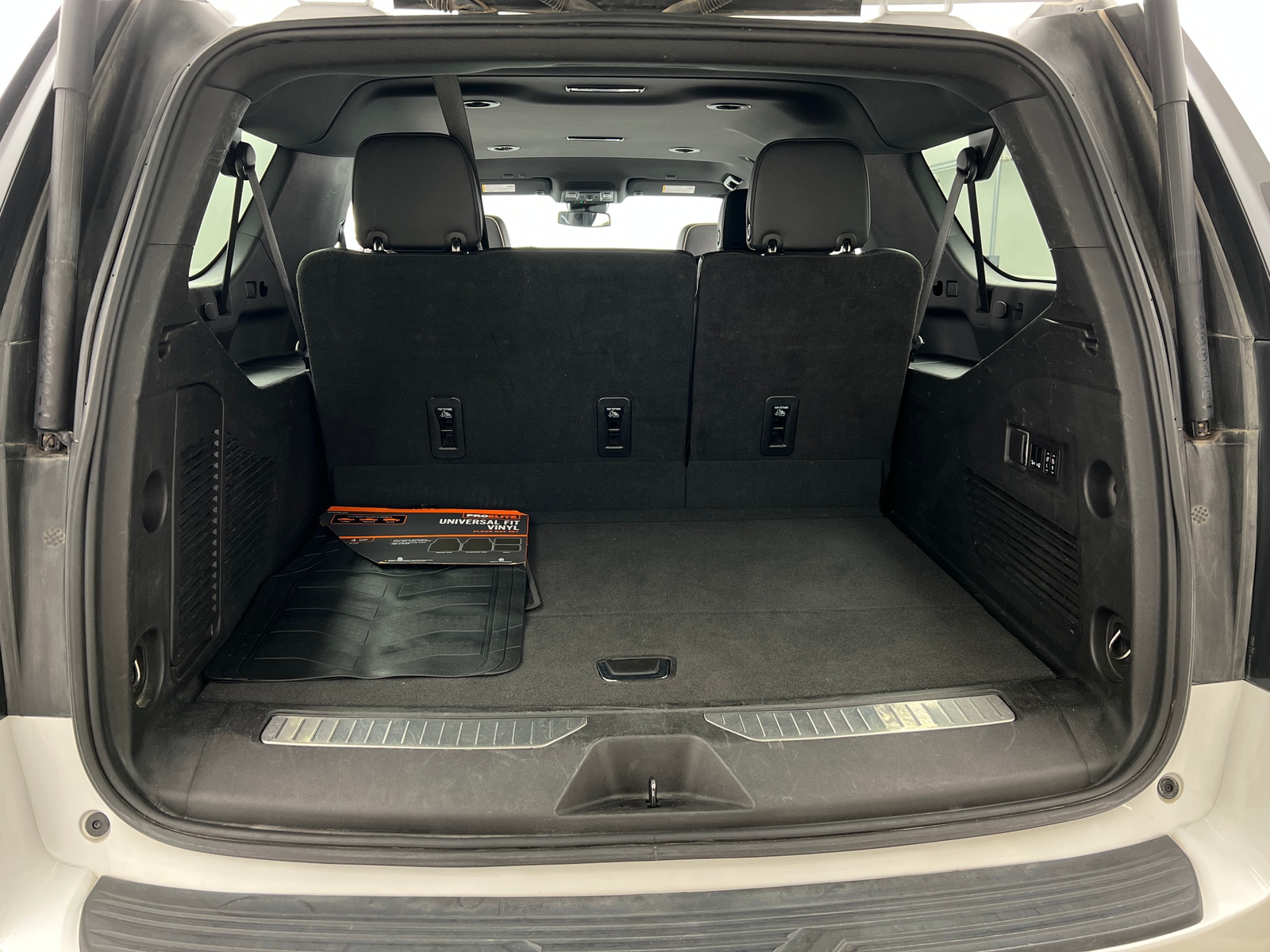 Thumbnail: 2023 Chevrolet Suburban - 6