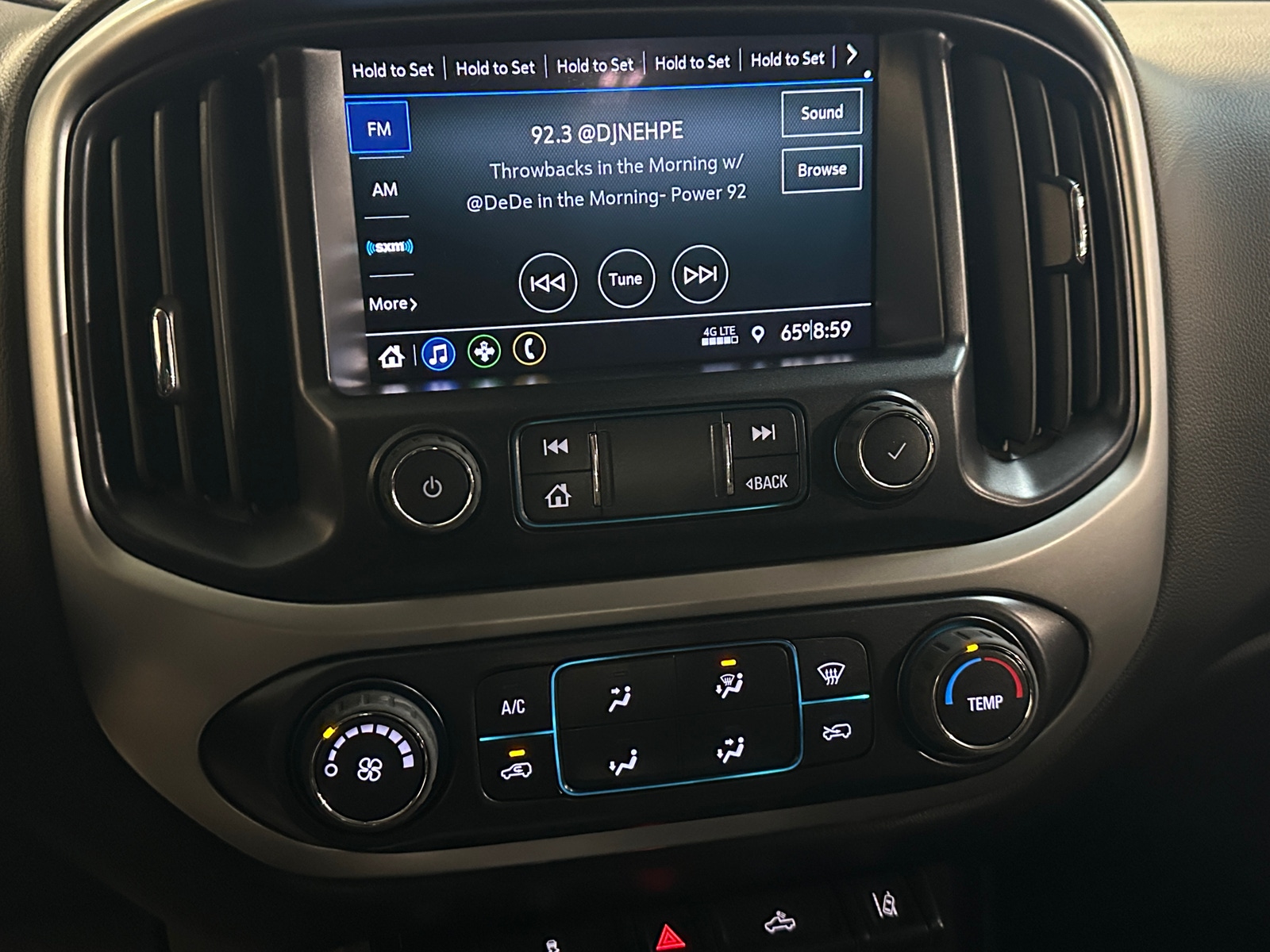 Thumbnail: 2022 Chevrolet Colorado - 4