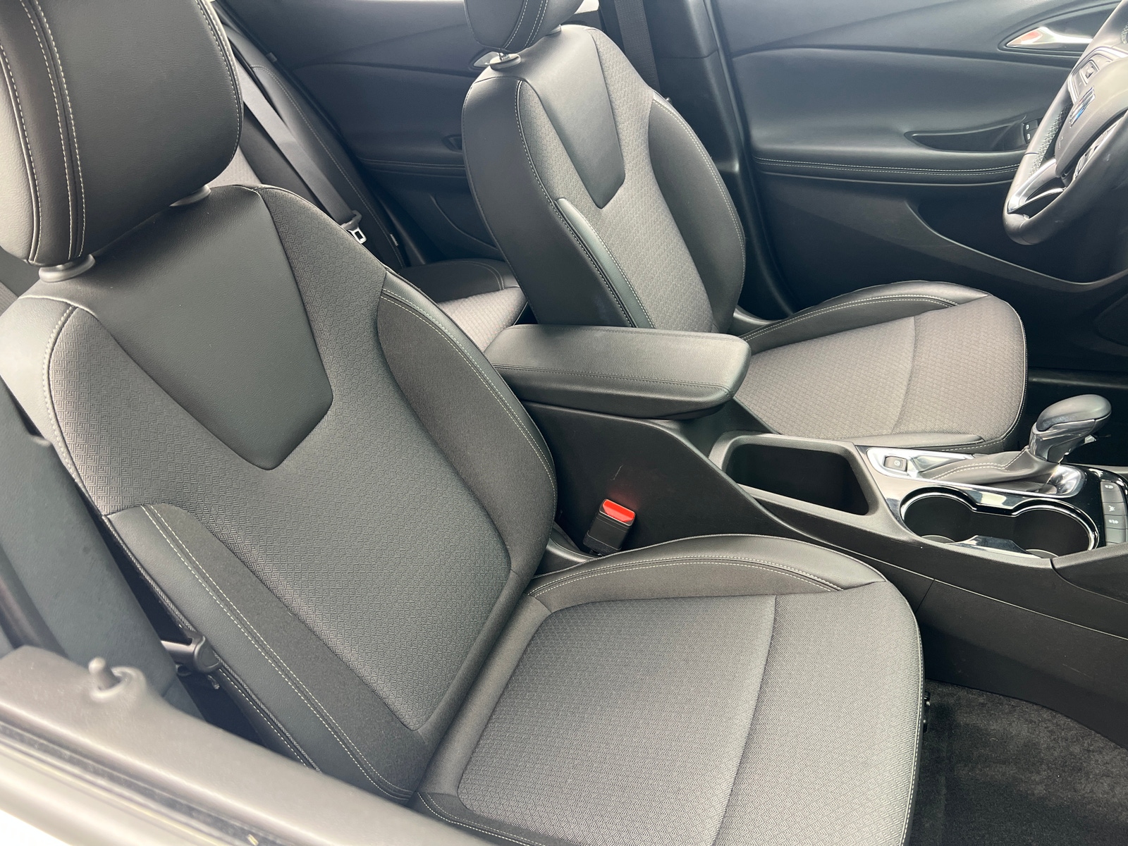 Thumbnail: 2025 Buick Encore GX - 2