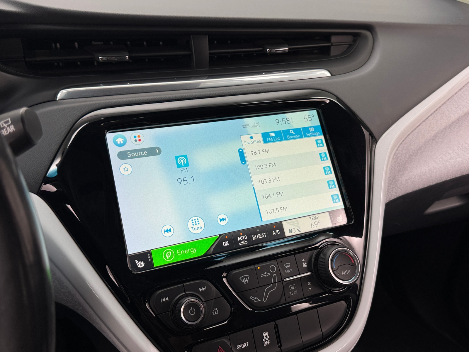 Thumbnail: 2020 Chevrolet Bolt EV - 4