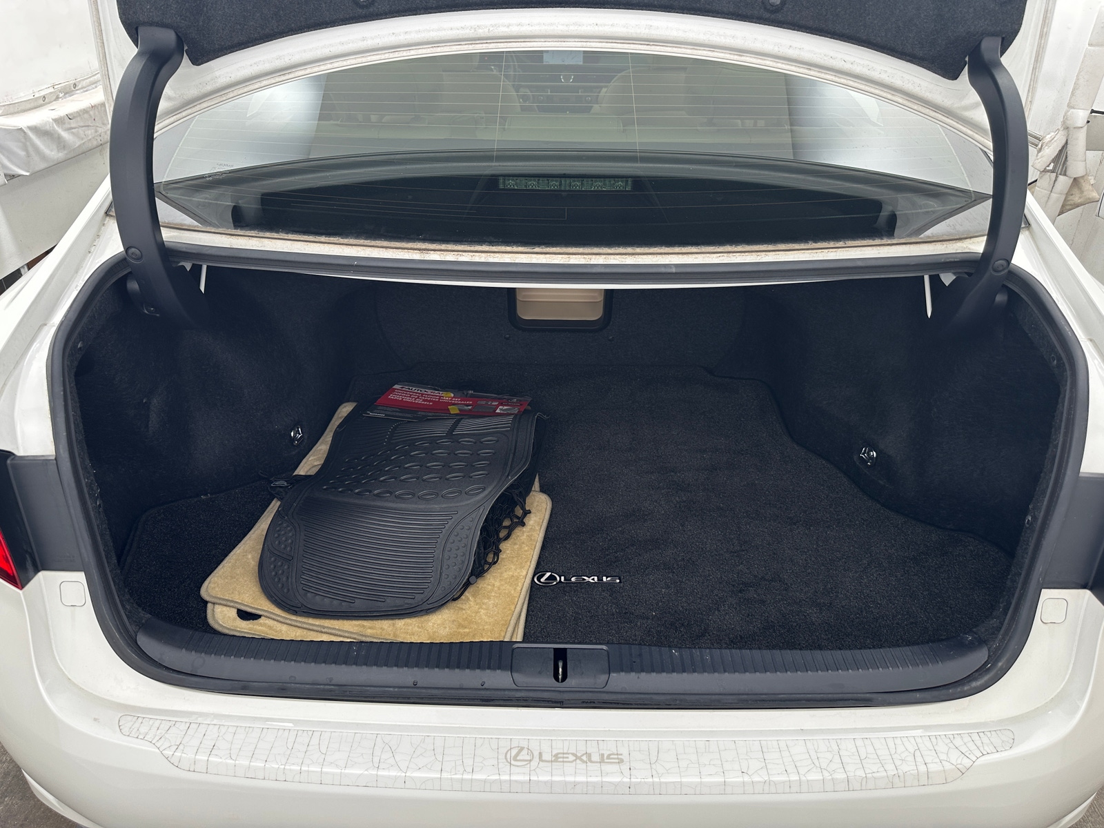 Thumbnail: 2013 Lexus ES - 6