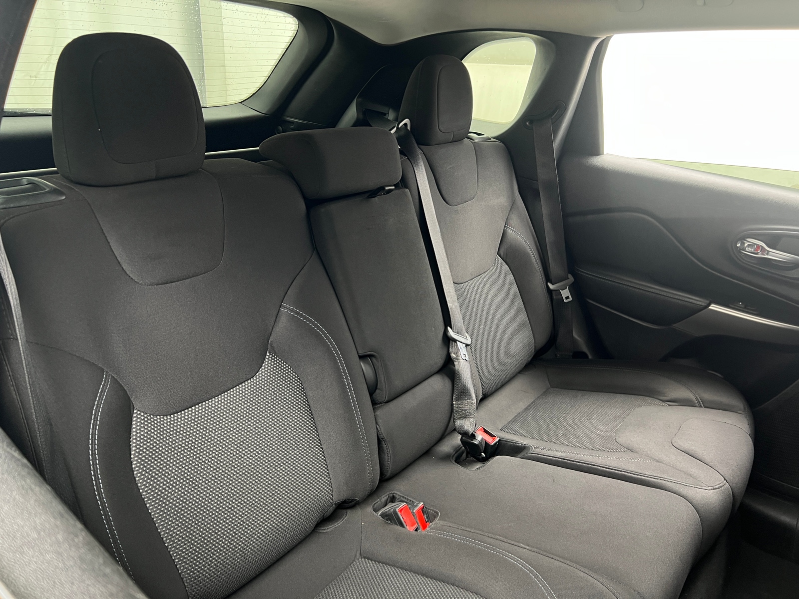 Thumbnail: 2021 Jeep Cherokee - 6