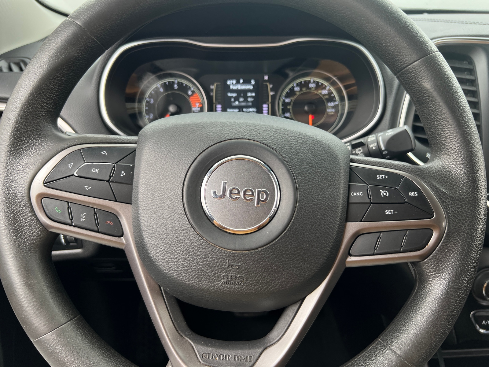 Thumbnail: 2021 Jeep Cherokee - 5
