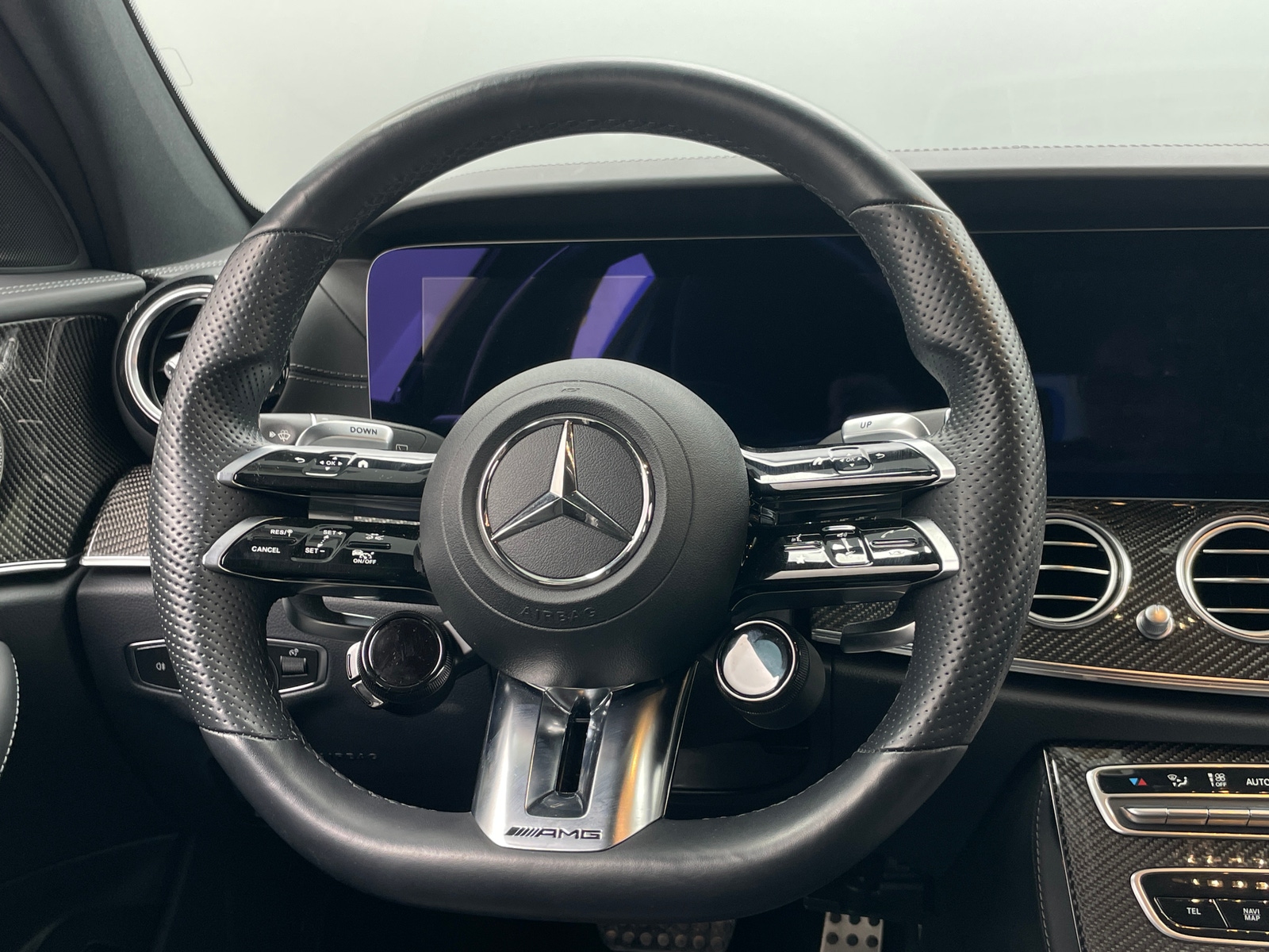 Thumbnail: 2021 Mercedes-Benz E-Class - 4