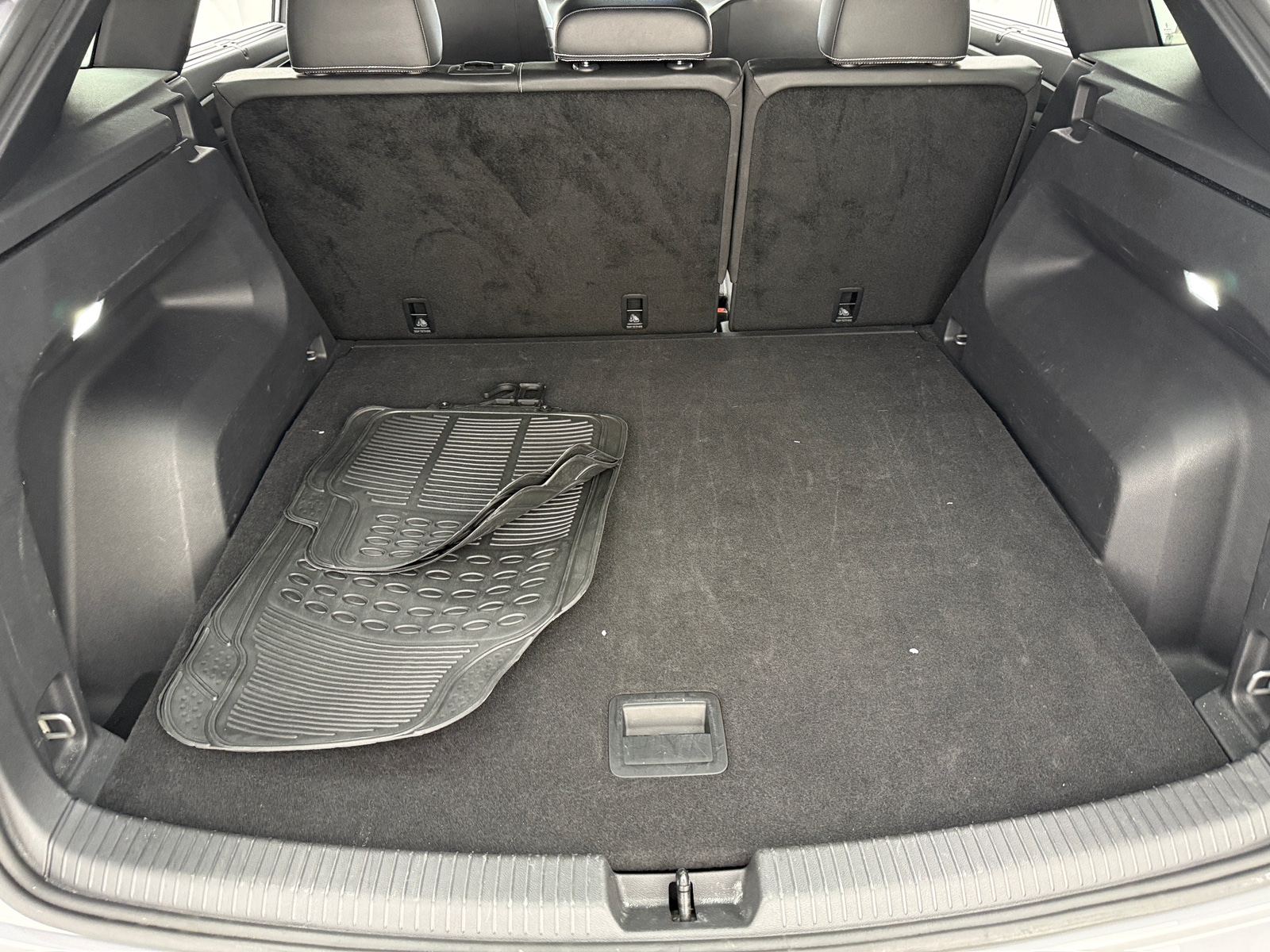 Thumbnail: 2025 Volkswagen Atlas - 6