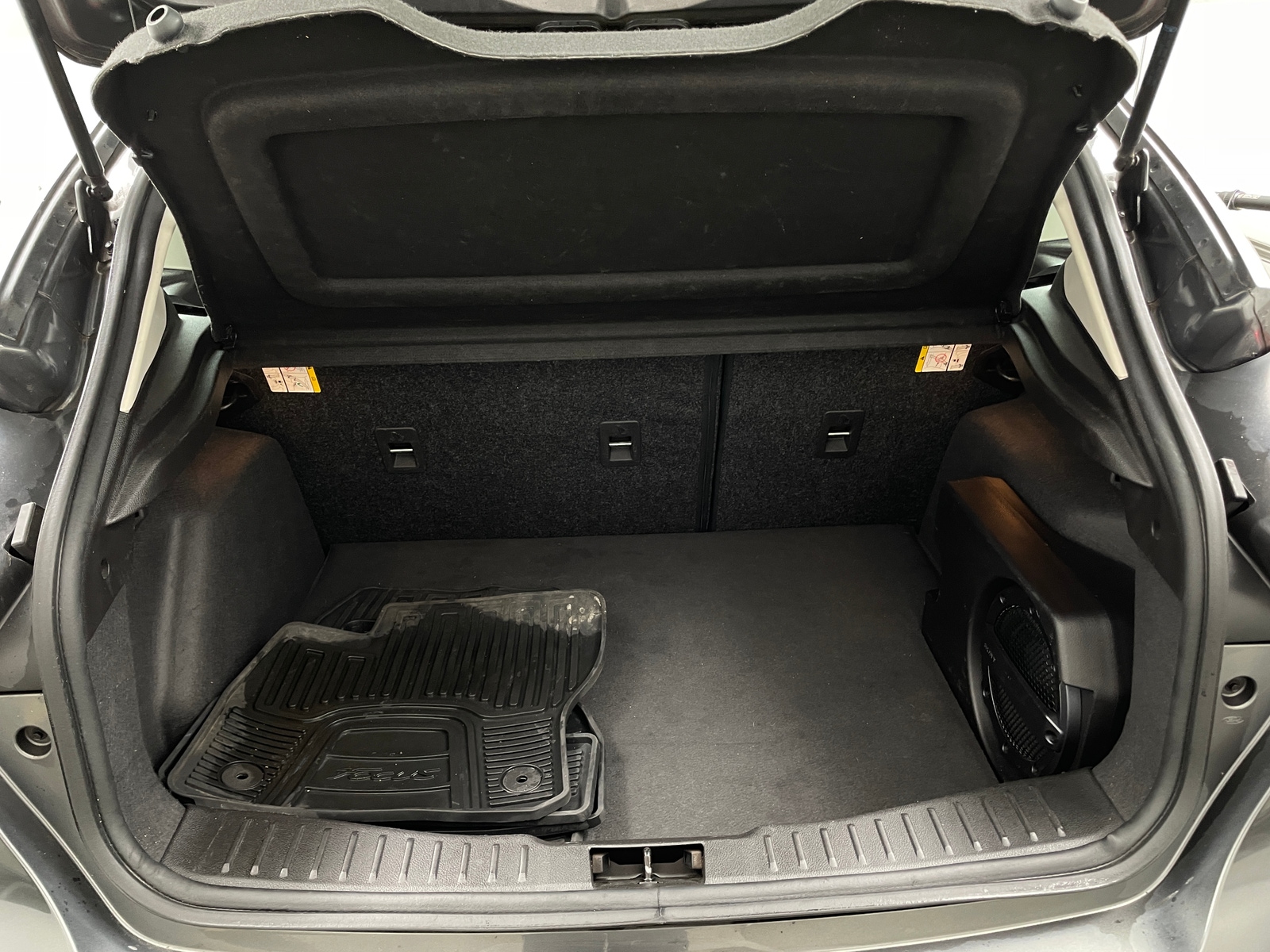 Thumbnail: 2017 Ford Focus - 7