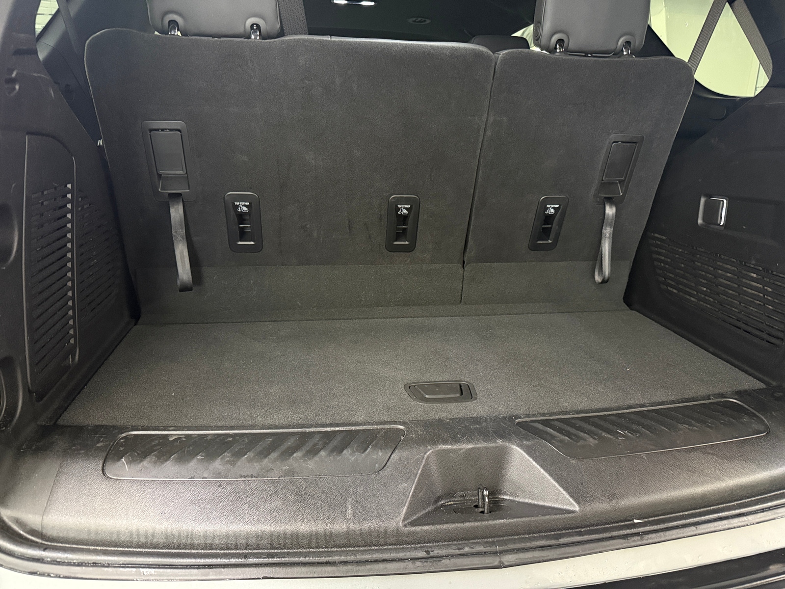 Thumbnail: 2025 Chevrolet Tahoe - 6