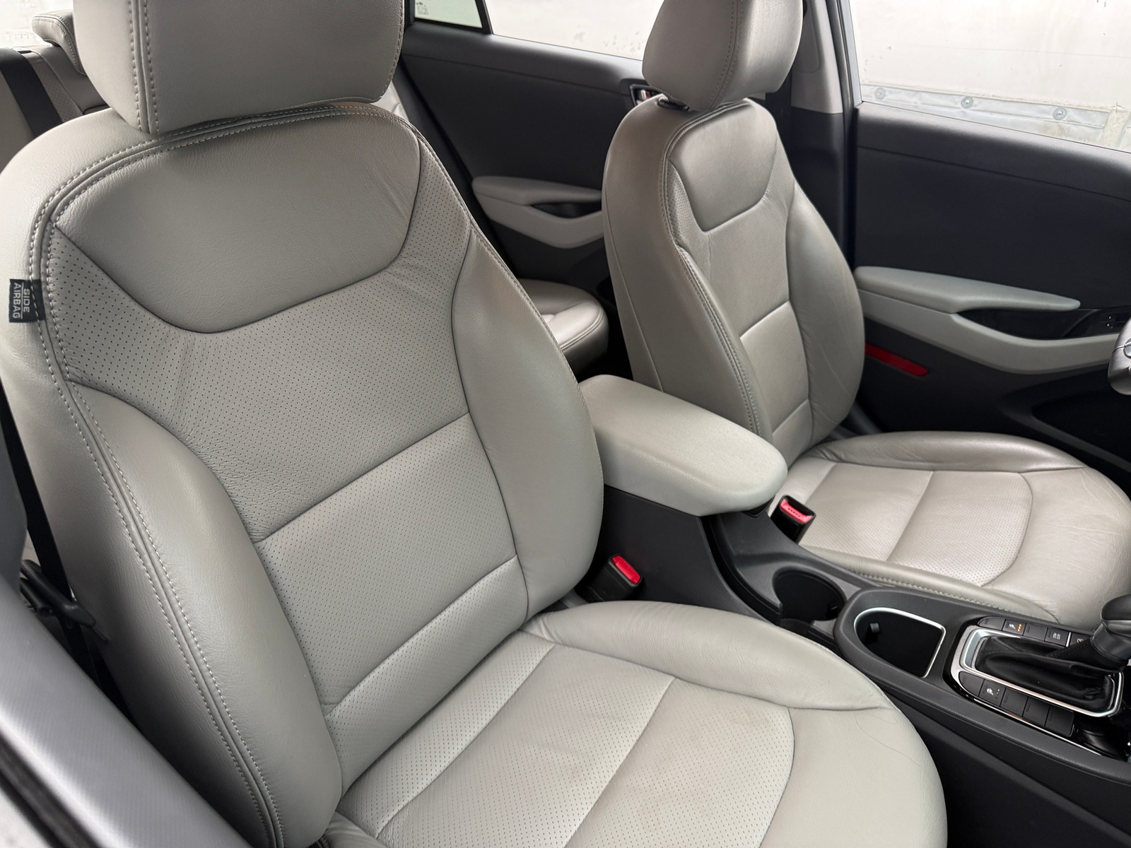 Thumbnail: 2021 Hyundai Ioniq - 2