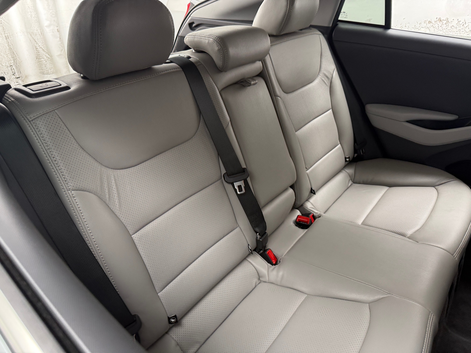 Thumbnail: 2021 Hyundai Ioniq - 6