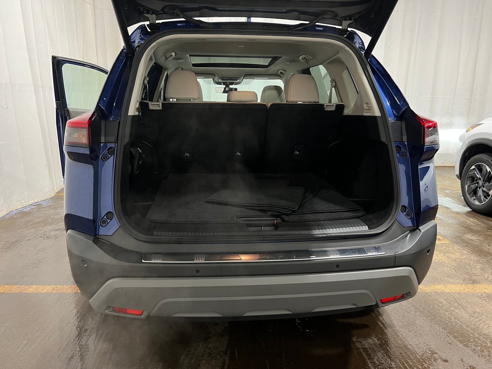 Thumbnail: 2023 Nissan Rogue - 7