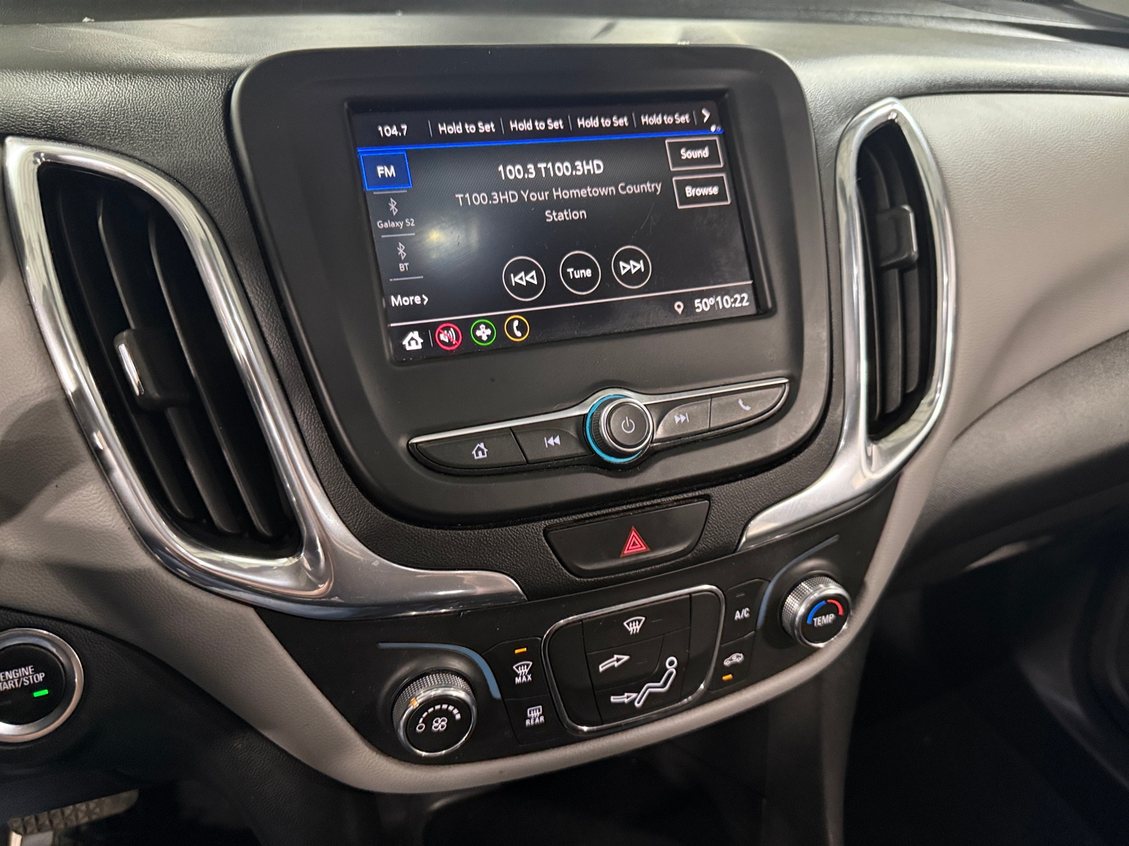 Thumbnail: 2020 Chevrolet Equinox - 4