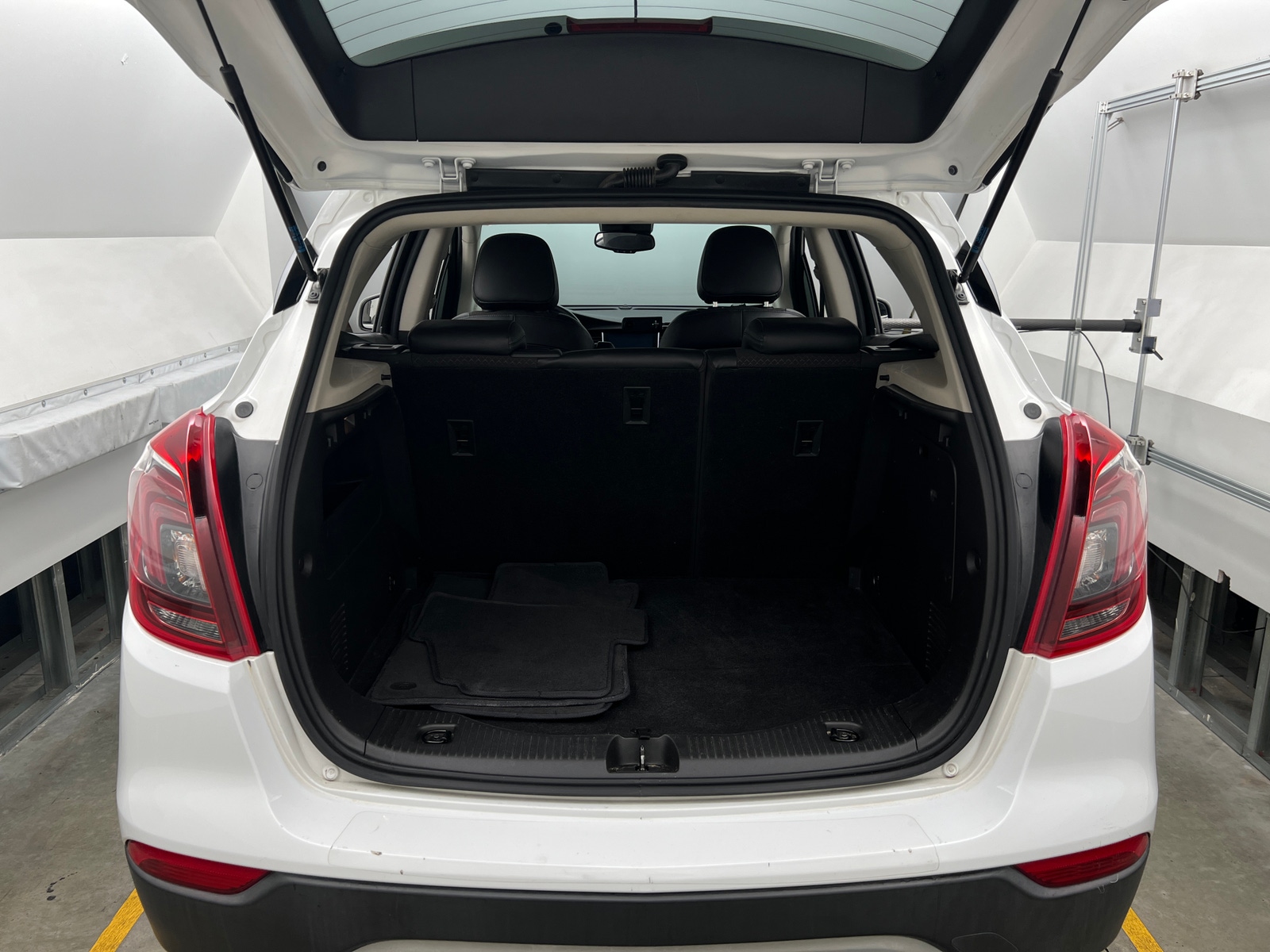 Thumbnail: 2020 Buick Encore - 6