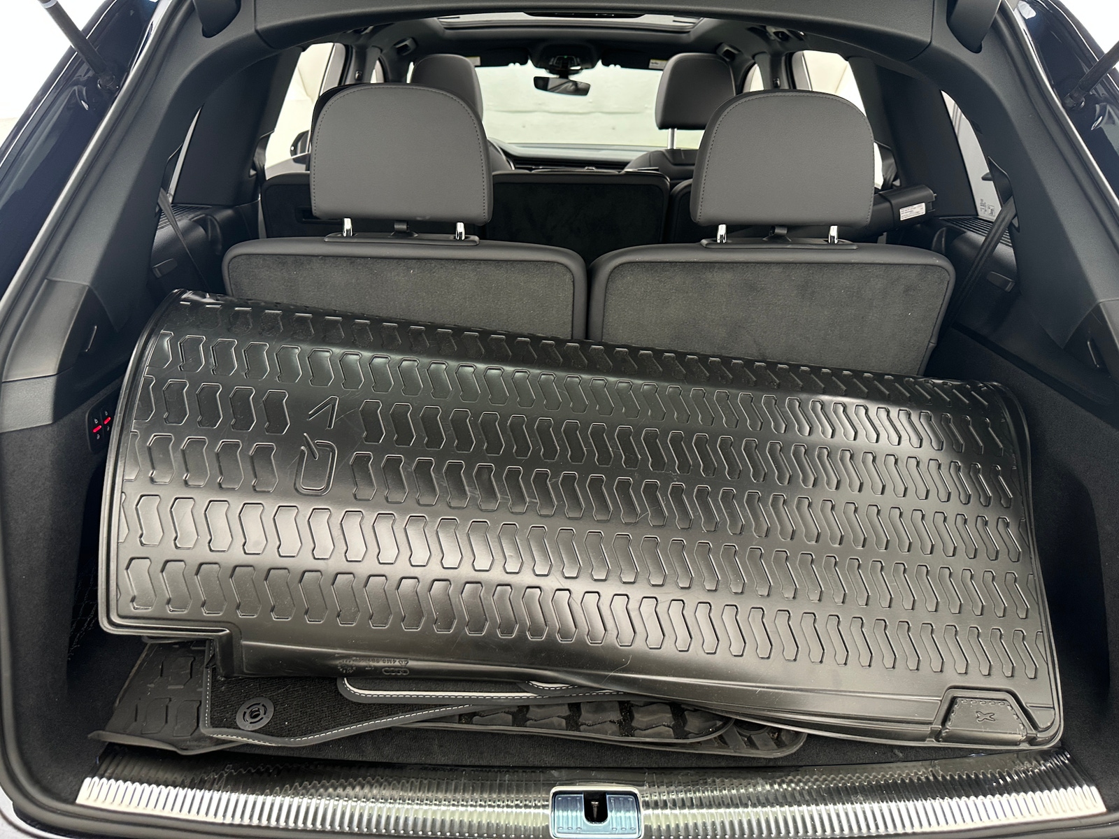 Thumbnail: 2025 Audi Q7 - 6