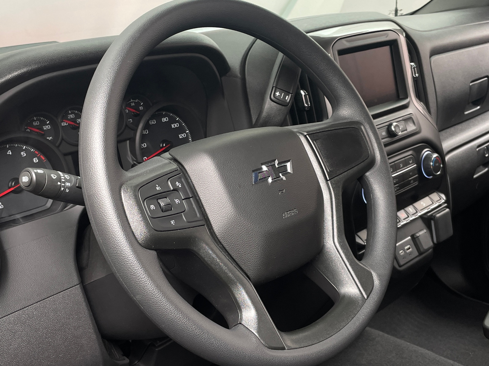 Thumbnail: 2026 Chevrolet Silverado 1500 - 5