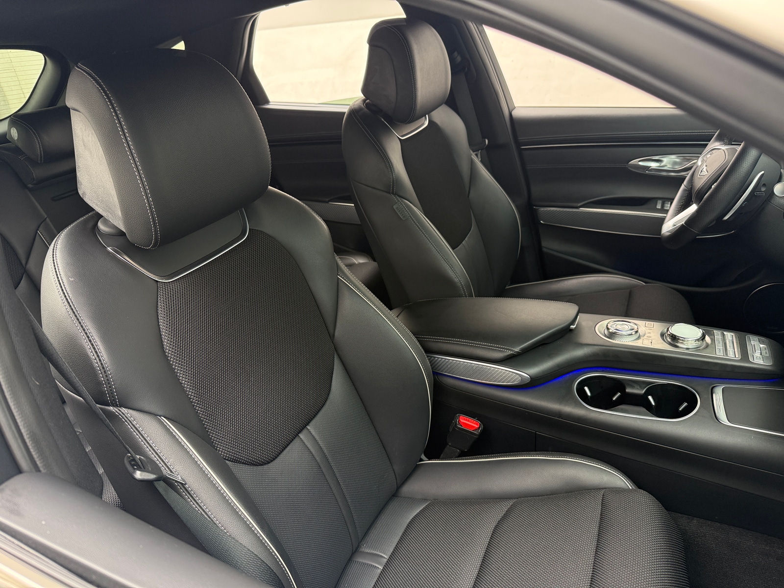 Thumbnail: 2023 Genesis GV70 - 2