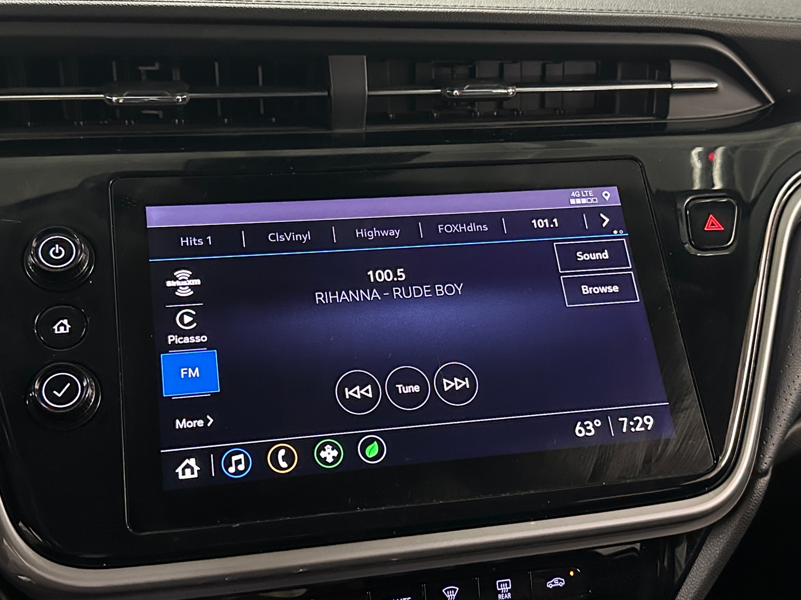 Thumbnail: 2022 Chevrolet Bolt EUV - 4