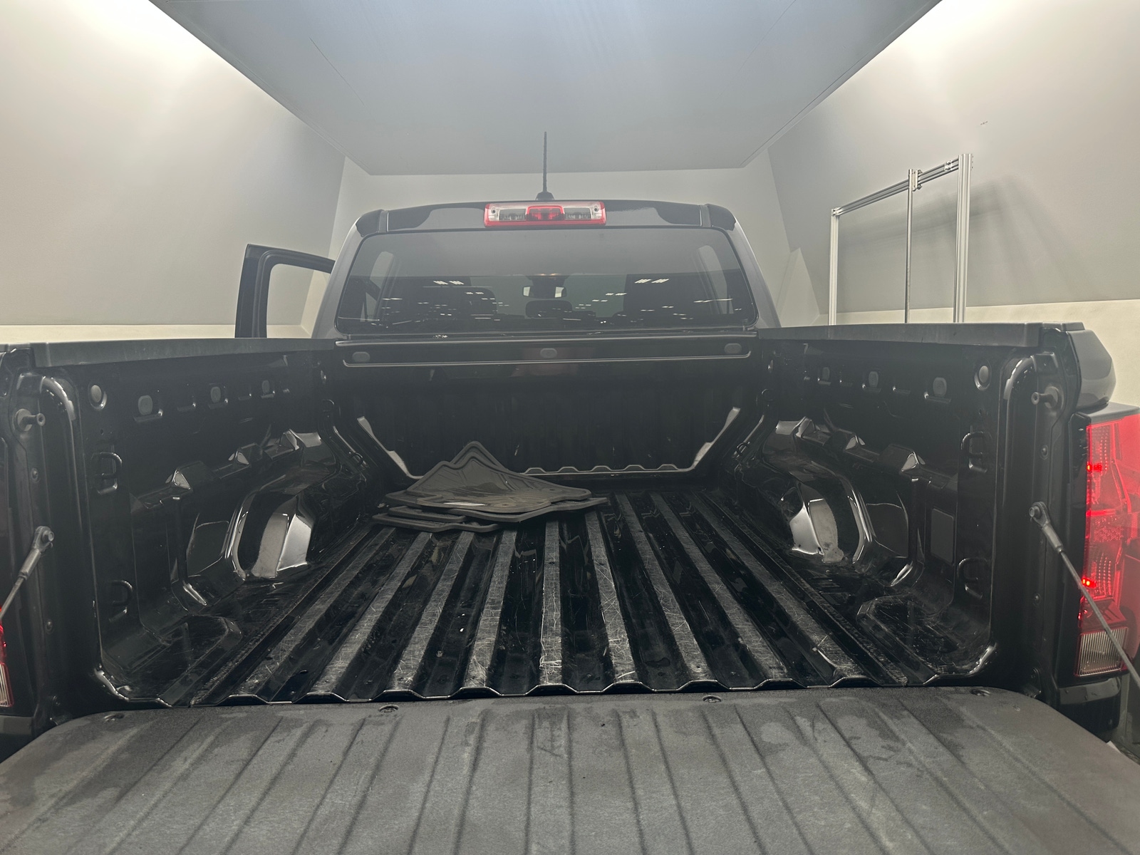 Thumbnail: 2024 Chevrolet Colorado - 7