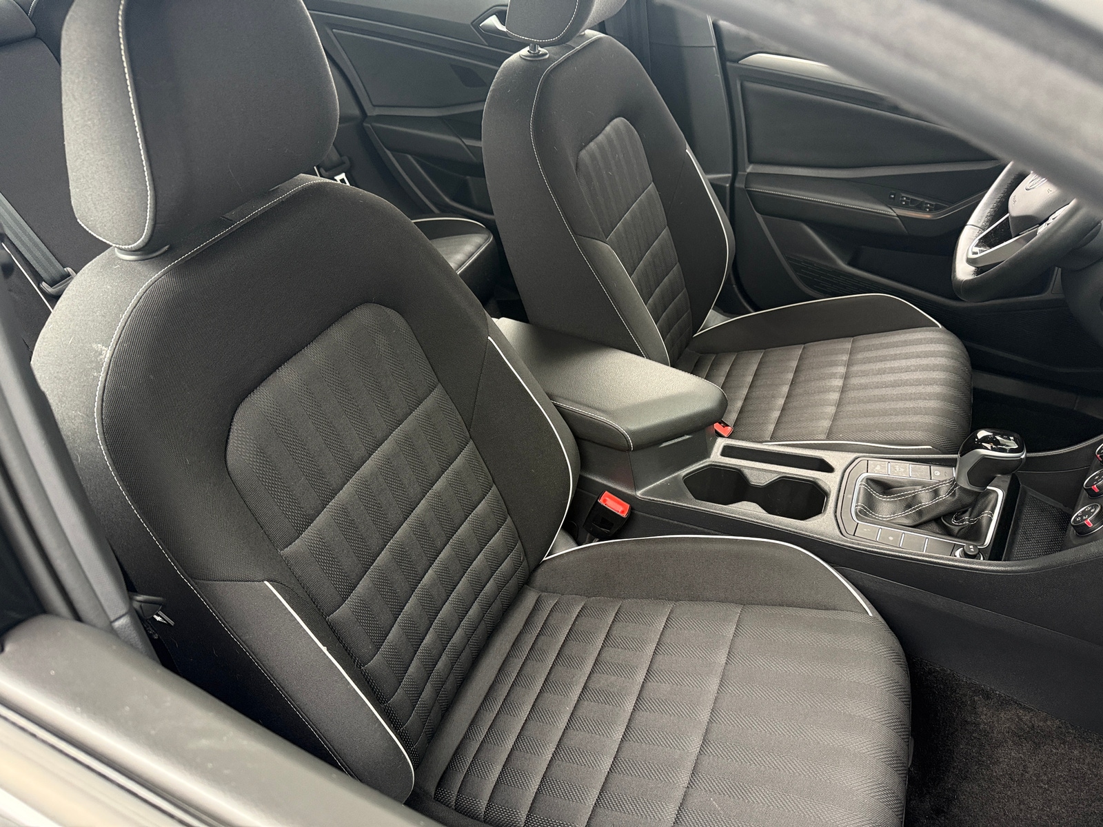 Thumbnail: 2024 Volkswagen Jetta - 2