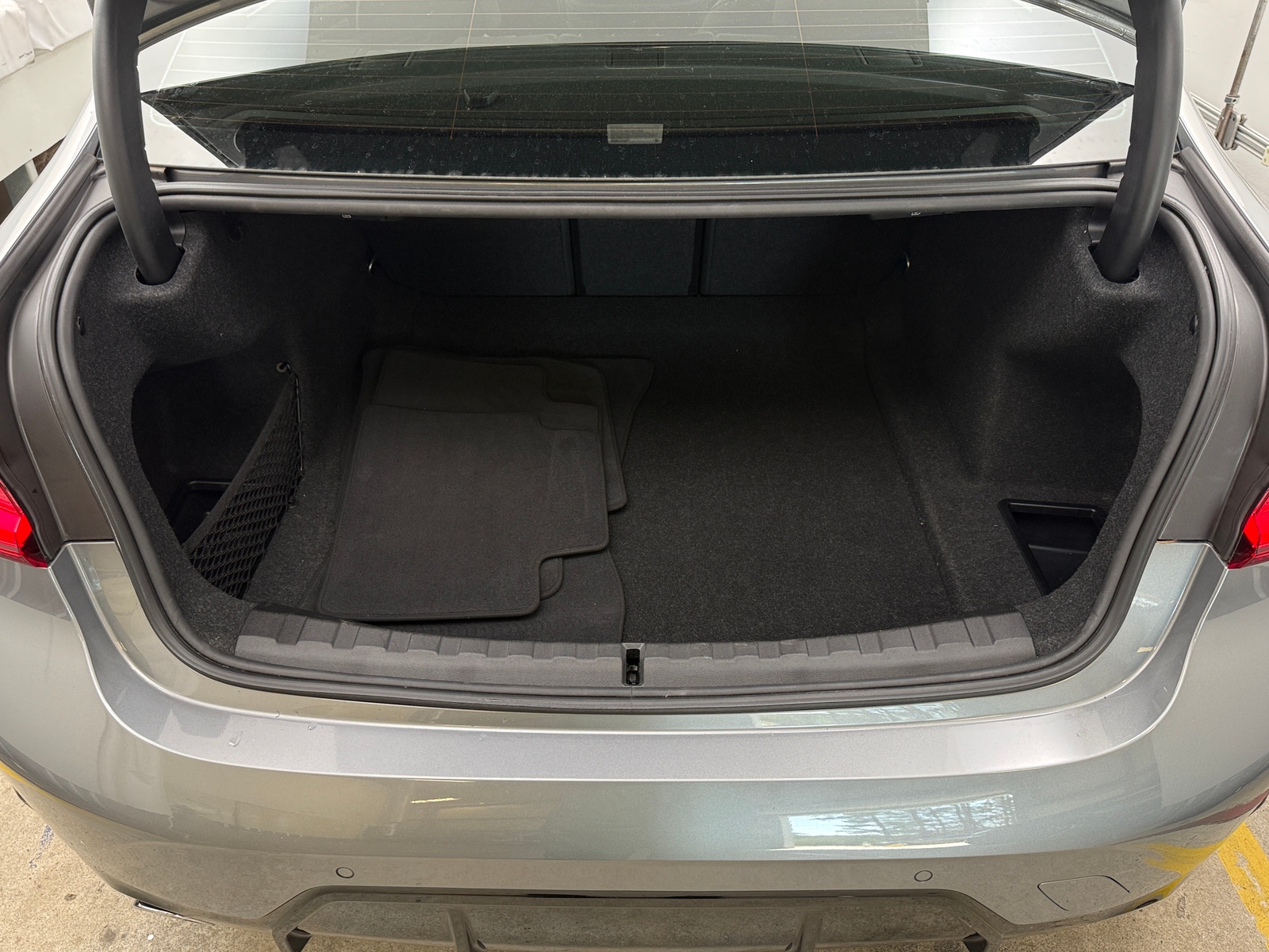 Thumbnail: 2023 BMW 3 Series - 6