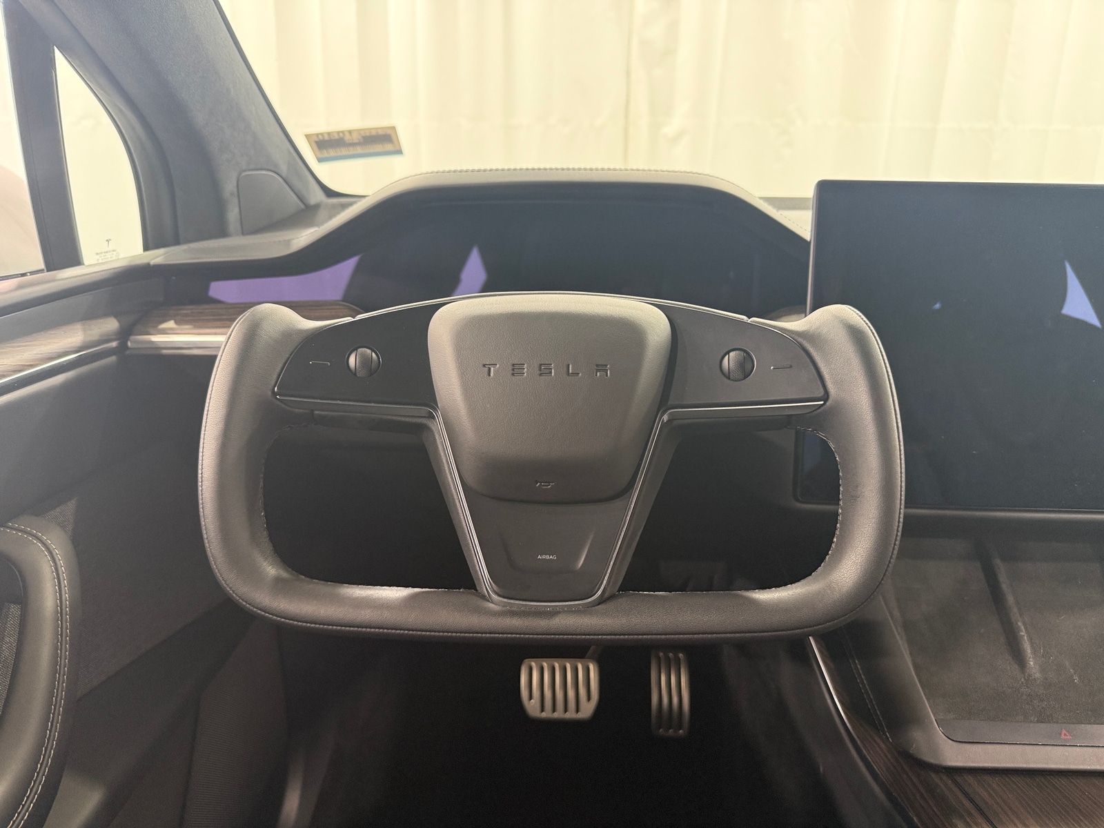 Thumbnail: 2023 Tesla Model X - 4