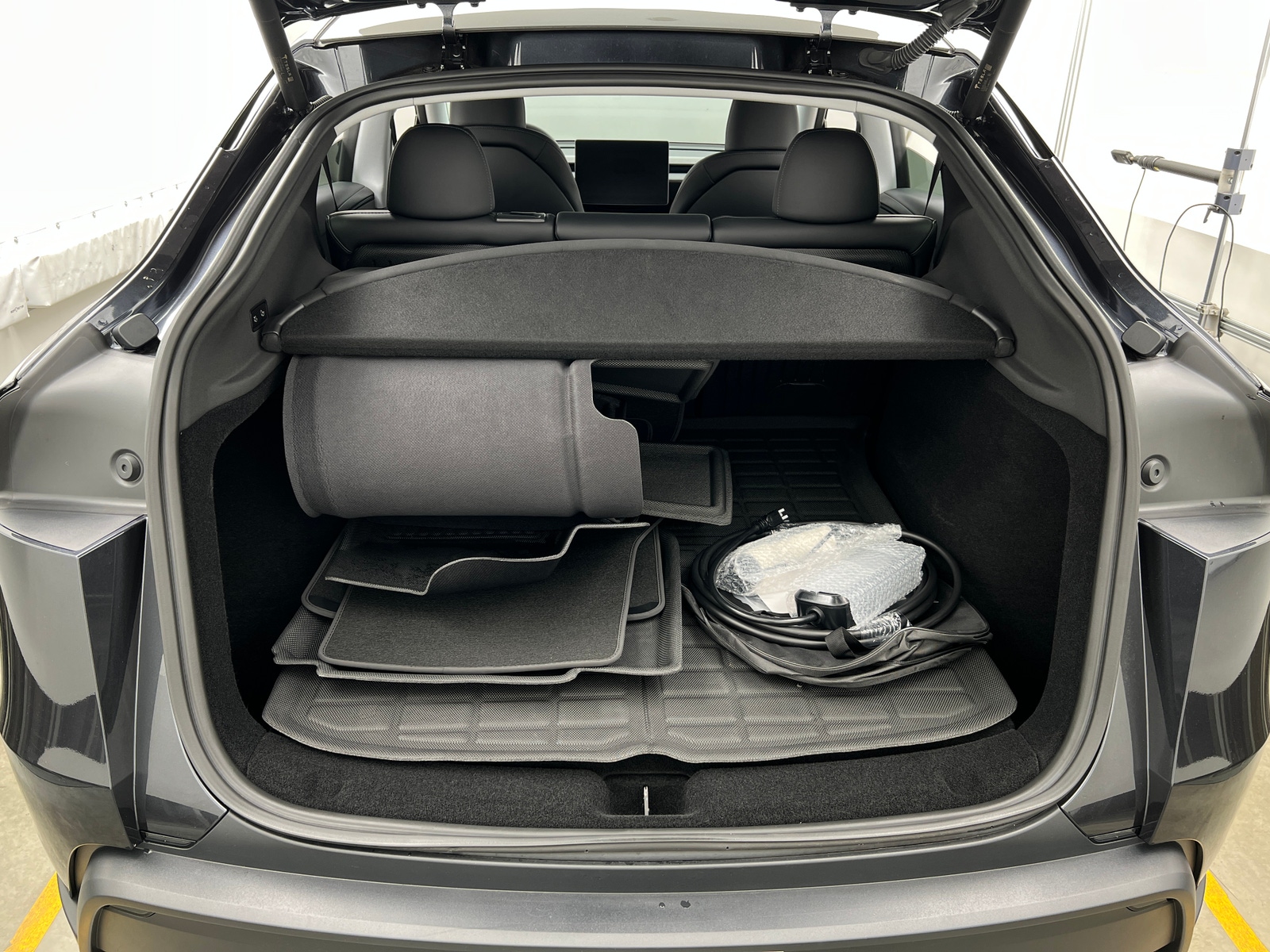 Thumbnail: 2026 Tesla Model Y - 6