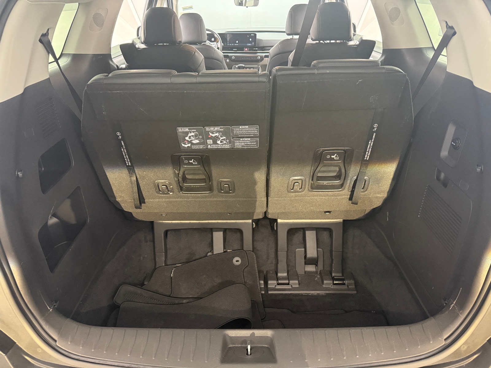 Thumbnail: 2025 Kia Carnival - 6